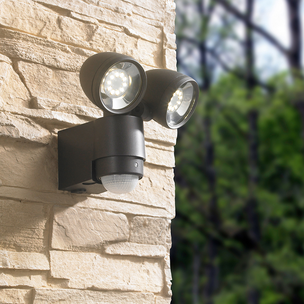 MeLiTec LED Außenstrahler 127-2 mit Bewegungsmelder, 2 LED Spots, 4000K neutralweiß, IP44, Außenwandlampe, Wandleuchte, Garten, Terrasse & Einfahrt