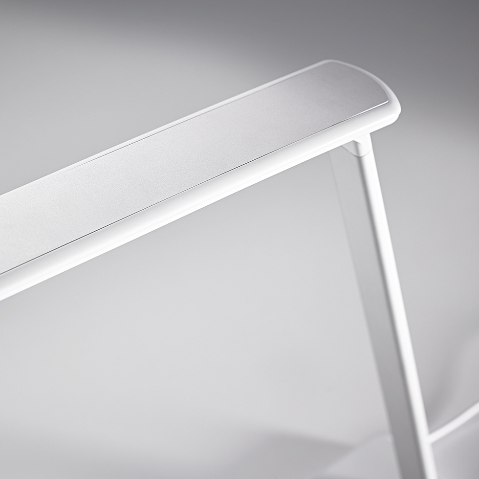 LED-Schreibtischleuchte T95-1 B-Ware